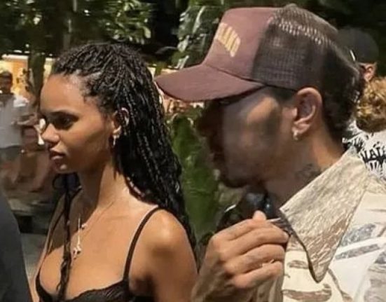 lewis-hamilton-celebra-o-reveillon-na-bahia-e-e-visto-em-trancoso