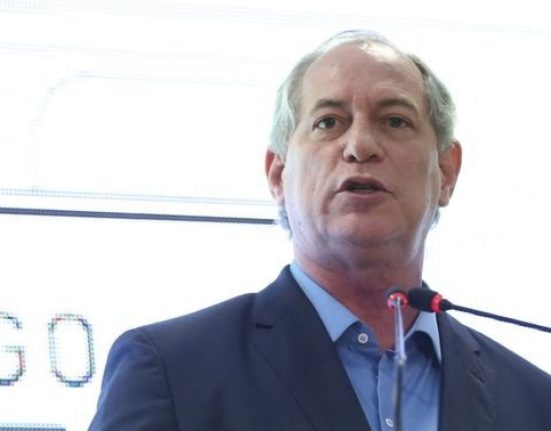 ciro-gomes-sinaliza-possivel-retirada-do-cenario-politico-eleitoral