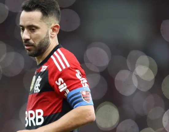ex-jogador-do-flamengo,-everton-ribeiro-aceita-proposta-para-jogar-pelo-bahia-por-dois-anos