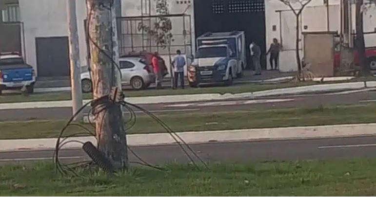 tragico-acidente-de-trabalho-em-camacari:-homem-morre-apos-queda-de-7-metros