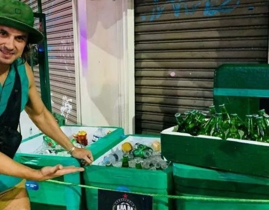 ex-gala-de-“malhacao”-daniel-erthal-inova-como-vendedor-ambulante-no-rio-de-janeiro