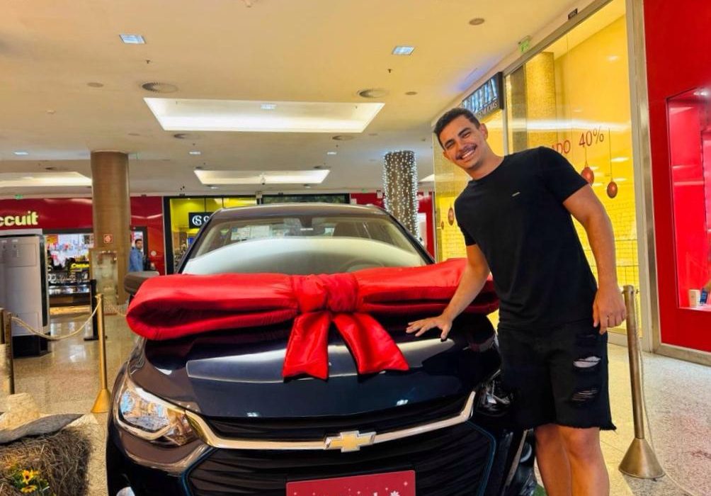 jovem-de-camacari-ganha-carro-zero-em-promocao-de-natal-no-boulevard-shopping