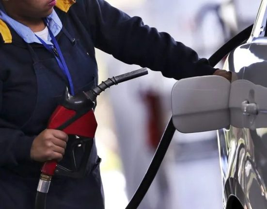 precos-da-gasolina-e-diesel-sobem-em-postos-de-combustiveis-no-brasil,-aponta-anp
