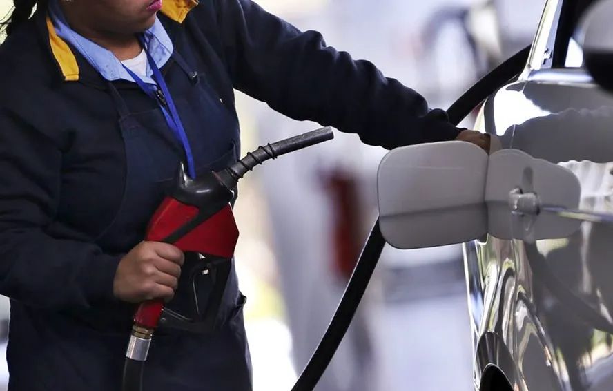 precos-da-gasolina-e-diesel-sobem-em-postos-de-combustiveis-no-brasil,-aponta-anp