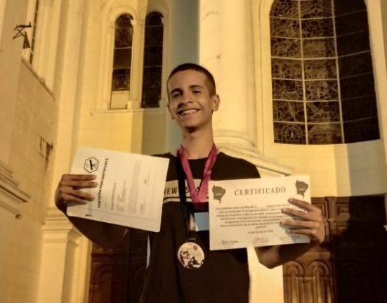 estudante-da-rede-estadual-e-aceito-em-programa-de-bolsa-internacional,-em-havard