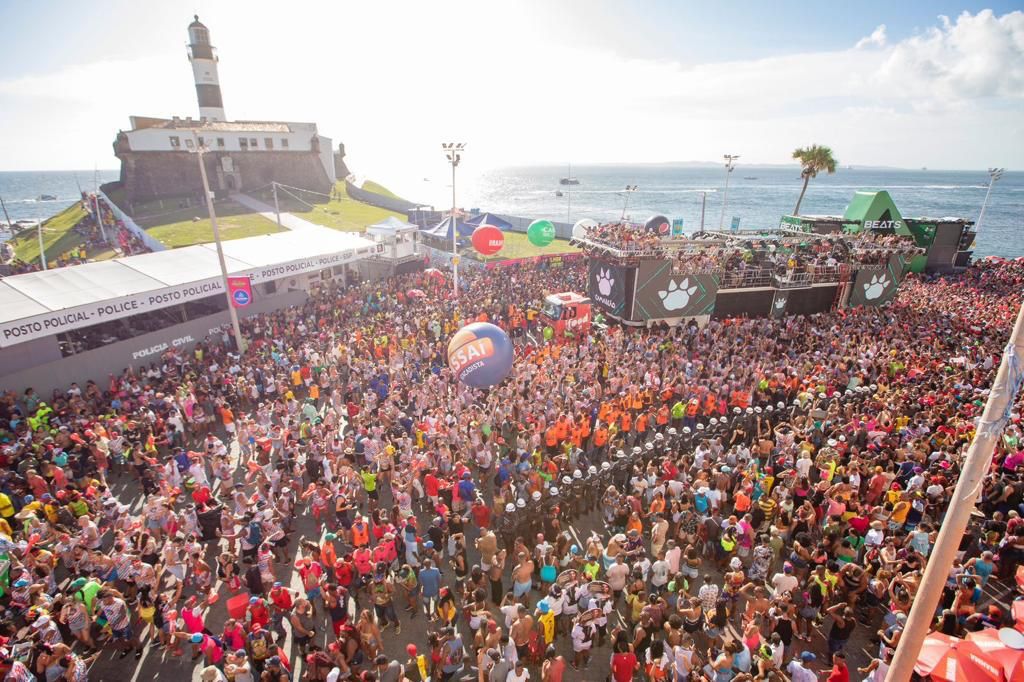bloco-camaleao-esgota-abadas-no-domingo-de-carnaval