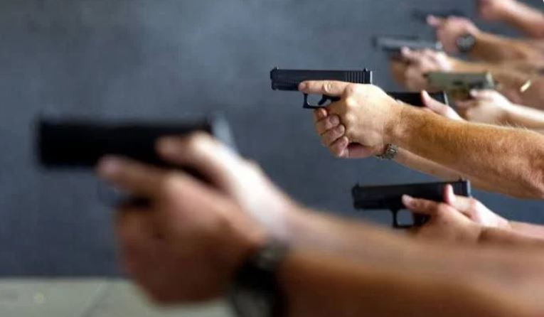 tse-deve-proibir-transporte-de-armas-por-colecionadores-no-dia-das-eleicoes-municipais