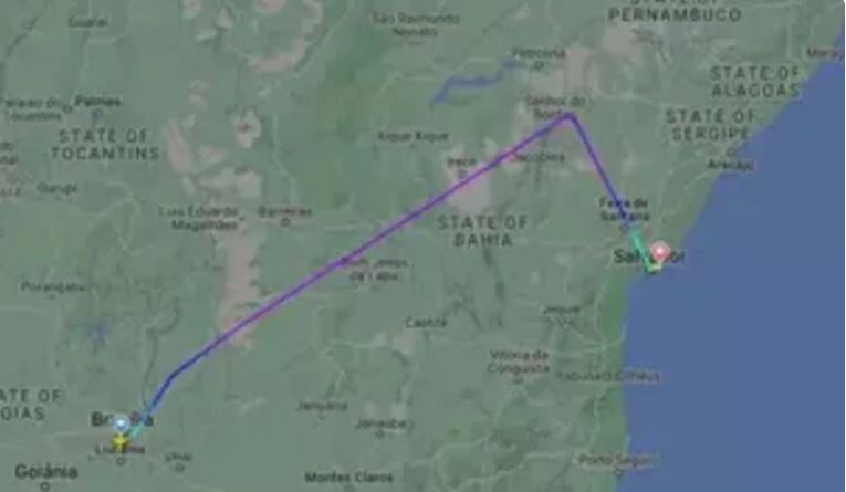 aviao-da-latam-faz-pouso-de-emergencia-em-salvador-apos-copiloto-passar-mal