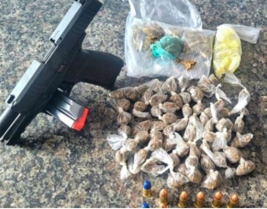 operacao-forca-total-resulta-em-apreensao-de-armas,-drogas-e-prisao-em-rio-sena