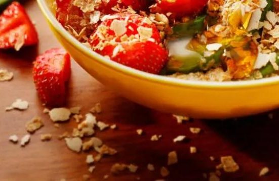 confira-quatro-receitas-de-poke,-o-prato-havaiano-que-tem-feito-sucesso