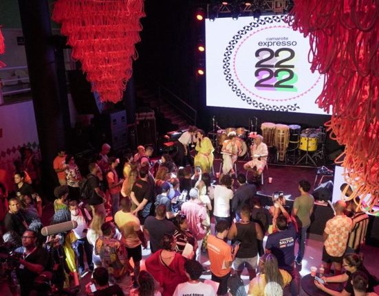celebrando-a-brasilidade,-expresso-2222-realiza-sua-24a-edicao-no-carnaval-baiano