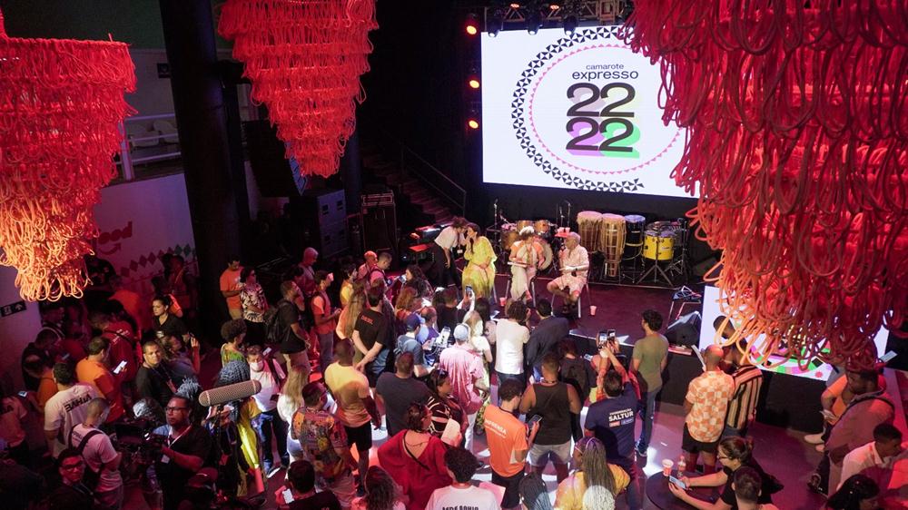 celebrando-a-brasilidade,-expresso-2222-realiza-sua-24a-edicao-no-carnaval-baiano