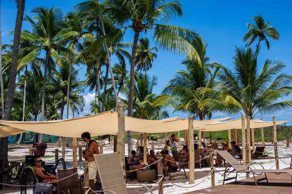 beach-club-pe-na-areia-lanca-day-use