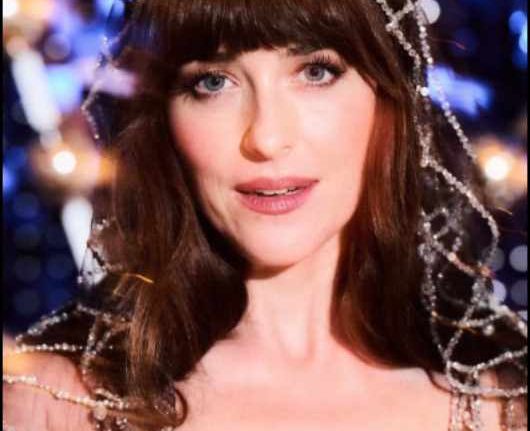 glossy-core:-ideias-de-beleza-e-looks-para-brilhar-neste-carnaval
