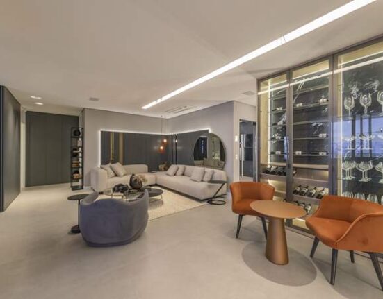adegas-residenciais-ganham-mais-espaco-unindo-funcionalidade-e-design