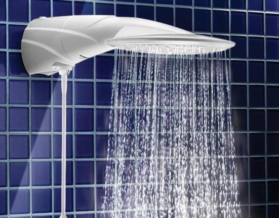 ducha-advanced-eletronica-com-resistencia-blindada-garante-durabilidade-e-seguranca