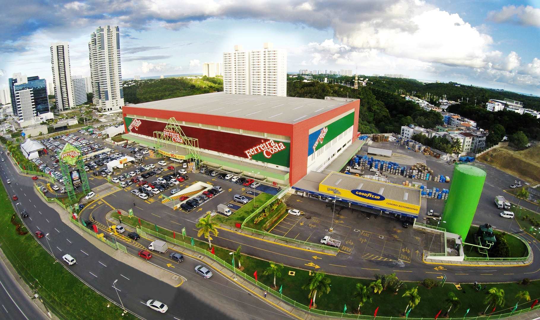 ferreira-costa-e-neoenergia-coelba-se-unem-em-acao-com-servicos-gratuitos